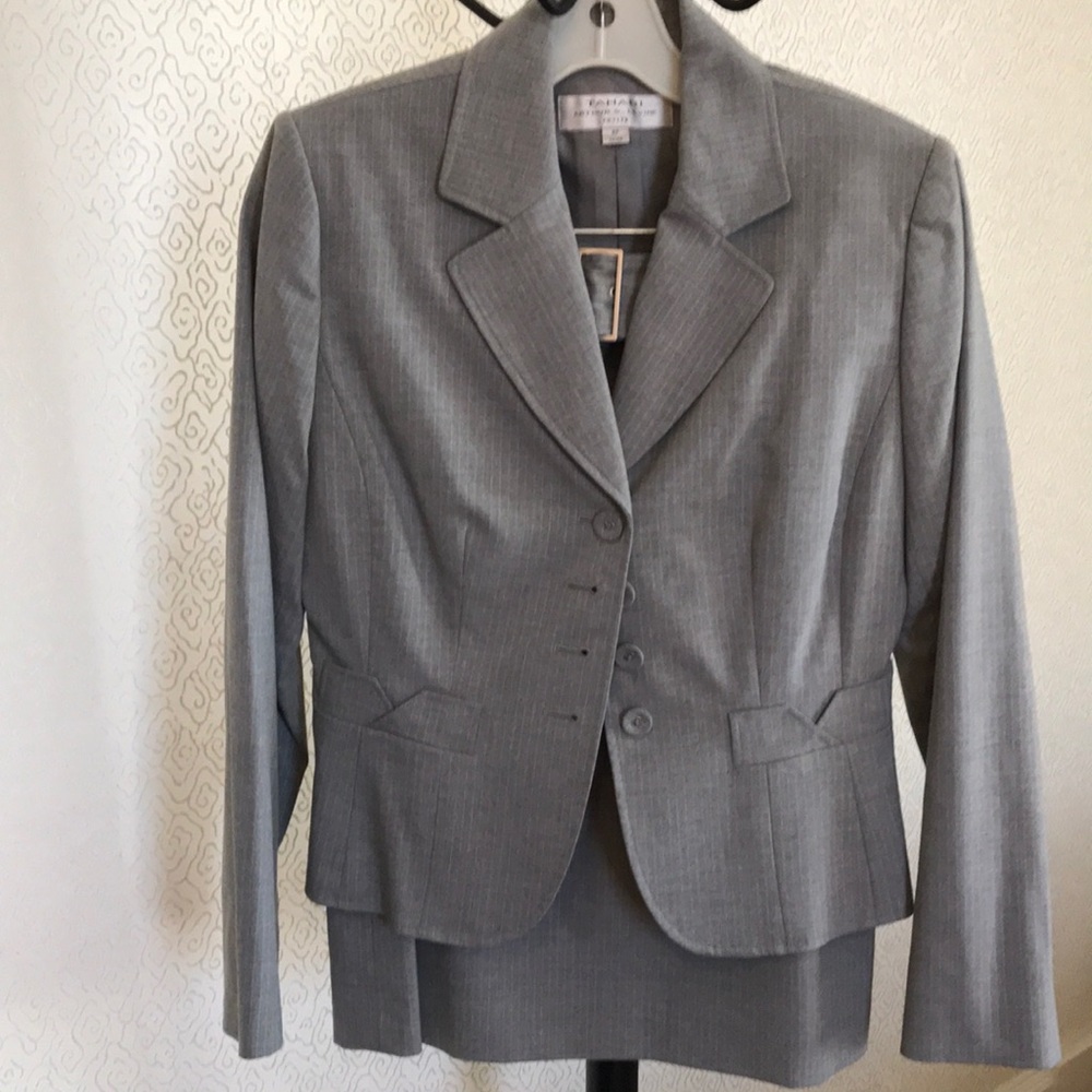 Like new! Light grey skirt suit with pinstripes